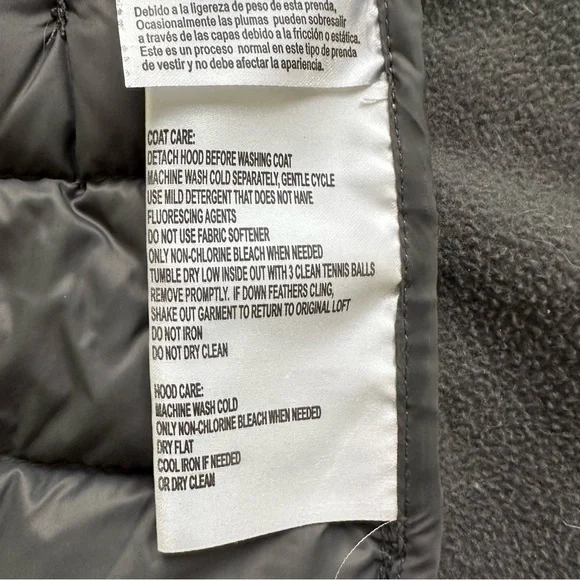 Michael Kors Puffer Vest - Picture 4 of 8